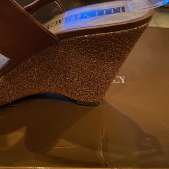 Ellen Tracy EB-Law Glitter Wedge Leather Sandals in Saddle Color Sz 7 1/2 - Picture 8 of 14